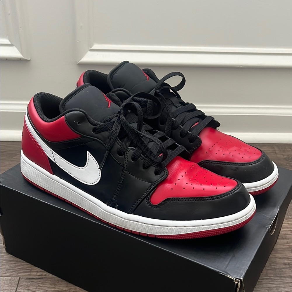 Air Jordan 1 Low Bred Toe